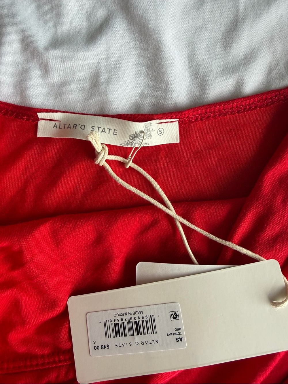 red top - Picture 3 of 3